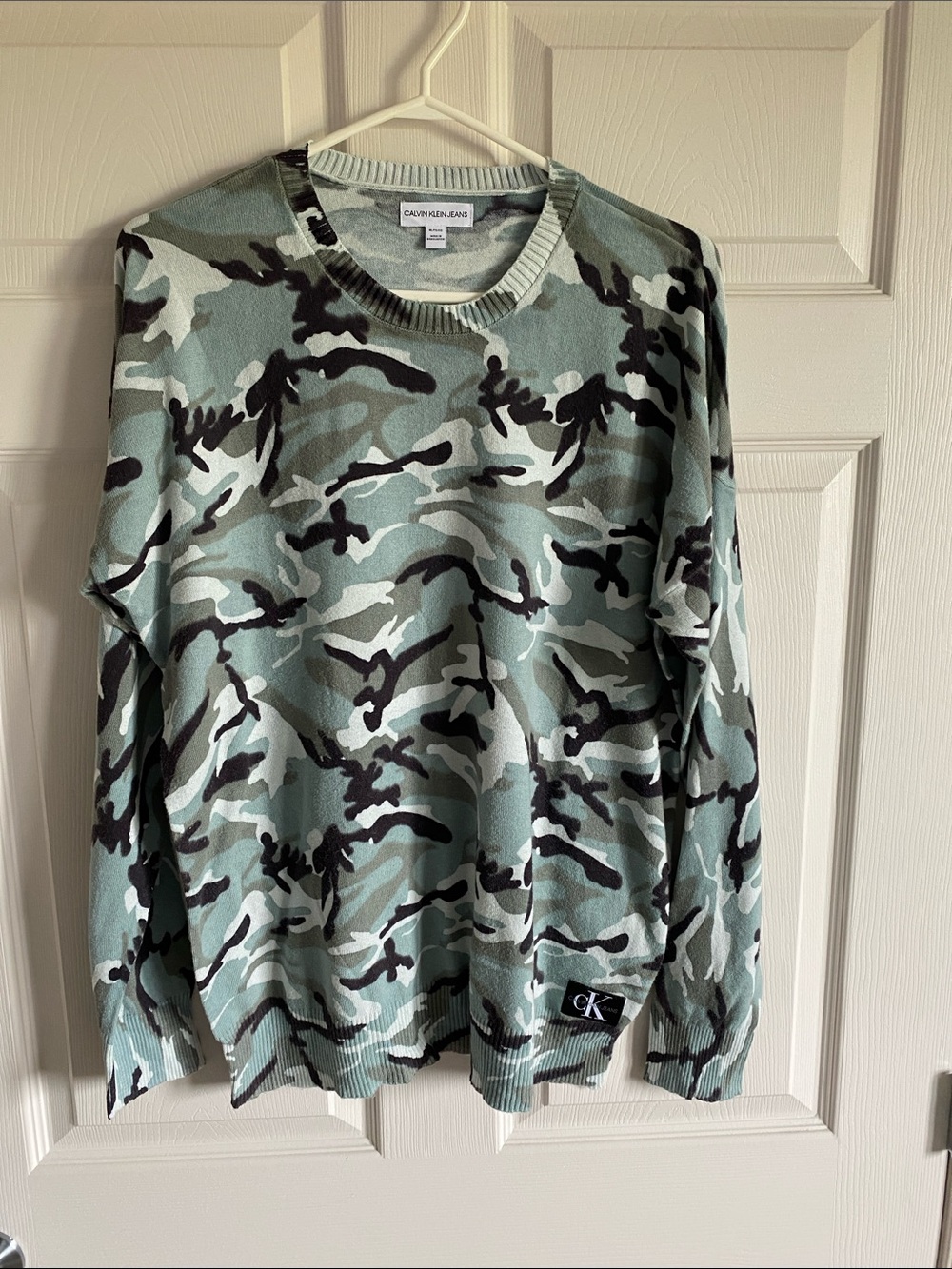 Calvin Klein Women's Camouflage Crewneck Sweater - Sage/Black/White
